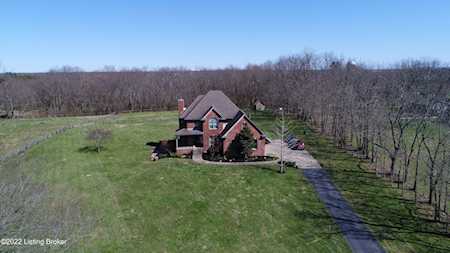 3508 Hebron Rd Shelbyville, KY 40065
