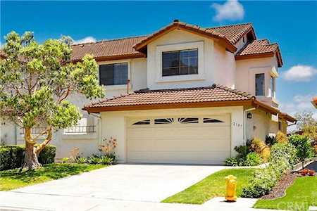 2107 Summerhill Drive Encinitas, CA 92024