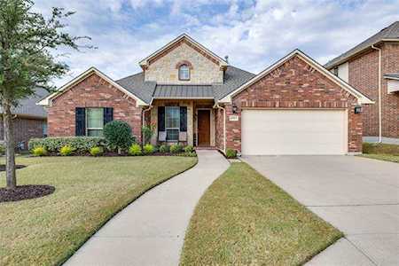 6913 San Antonio Drive Fort Worth, TX 76131