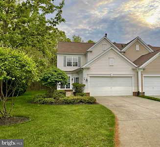 24 Brattleboro Ct Medford, NJ 08055
