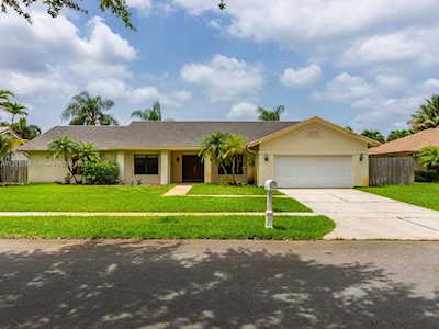 20361 NW 2nd St Pembroke Pines, FL 33029