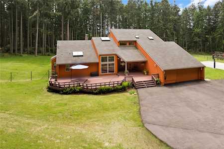 28224 135th Ave SW Vashon, WA 98070