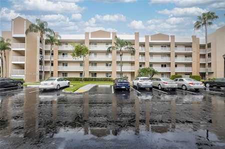 9560 Weldon Cir #J309 Tamarac, FL 33321