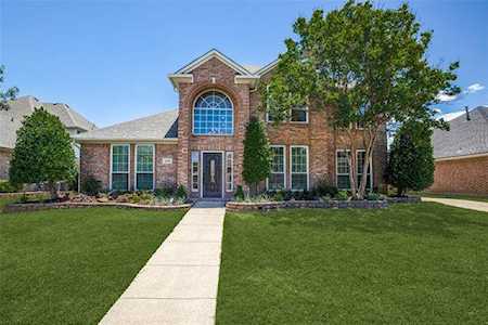 1200 Crestview Drive Bedford, TX 76021
