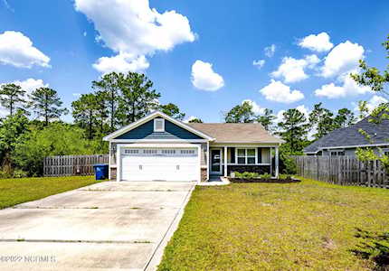 403 Ridgeway Drive Sneads Ferry, NC 28460