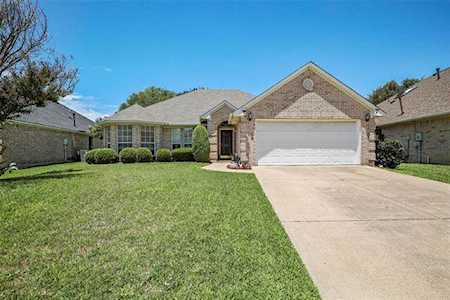5909 Echo Bluff Drive Haltom City, TX 76137