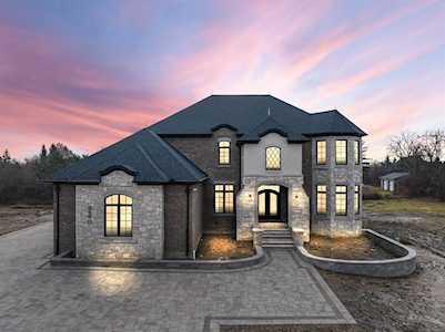 6690 Roseberry Court Shelby Twp, MI 48316