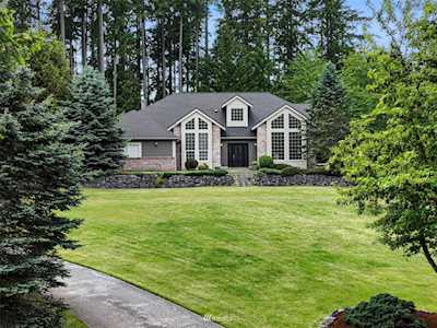 245 Chippewa Trl Fox Island, WA 98333