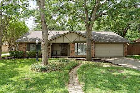 1825 Big Bend Drive Grapevine, TX 76051