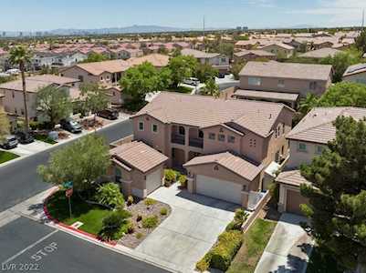 10105 Foxtail Pine Ave Las Vegas, NV 89129
