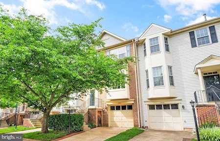 47644 Comer Square Sterling, VA 20165
