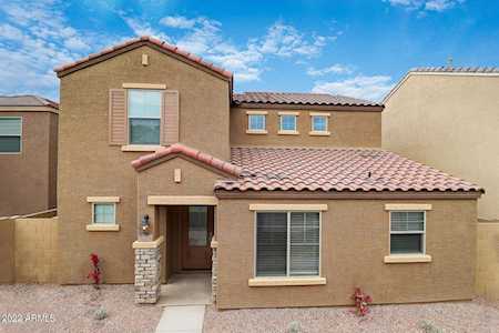 8238 W Albeniz Place Phoenix, AZ 85043