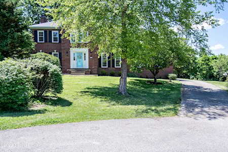 1608 Gulf Stream Way Goshen, KY 40026