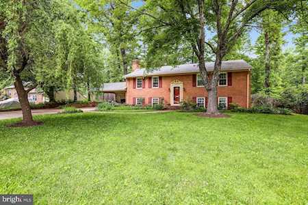 8912 Braeburn Dr Annandale, VA 22003