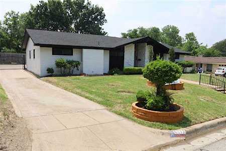 6117 Walla Avenue Fort Worth, TX 76133