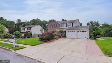 16 Greentree Way Cherry Hill, NJ 08003