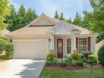 41 Eagle Pointe Way Flat Rock, NC 28731
