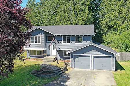 107 NE Hazelwood Place Bremerton, WA 98311