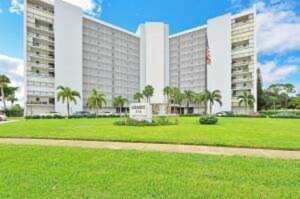 336 Golfview Road #303 North Palm Beach, FL 33408