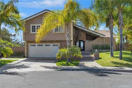 26181 Tierra Circle Mission Viejo, CA 92691