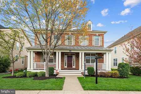 23296 Evergreen Ridge Dr Ashburn, VA 20148