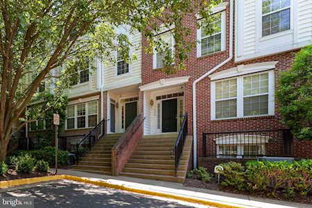 11624B Cavalier Landing Ct Fairfax, VA 22030