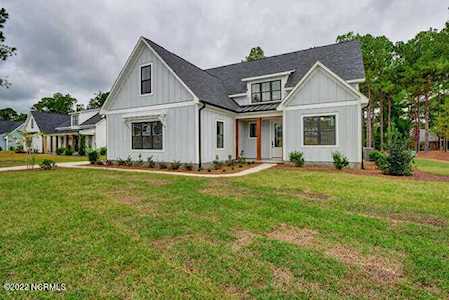569 Crown Pointe Drive Hampstead, NC 28443