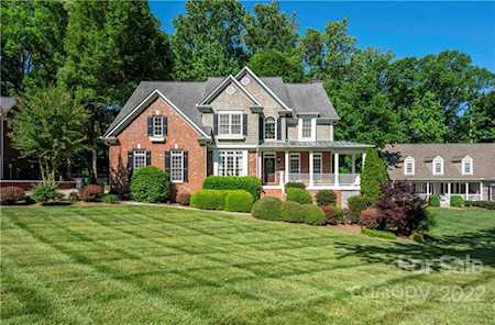 2301 Mt Isle Harbor Dr Charlotte, NC 28214