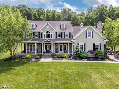 4 Shannon Mountain Ln Washington Twp., NJ 07853