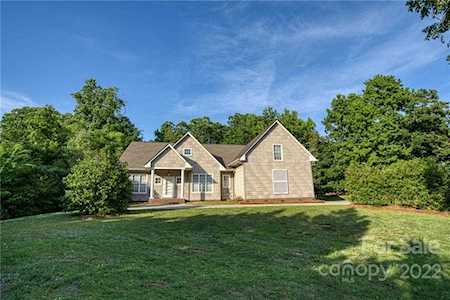 2317 E Providence Dr Charlotte, NC 28270