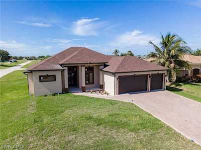 2212 NE 17th Terrace Cape Coral, FL 33909