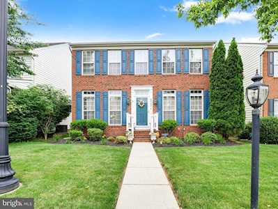 2528 Port Potomac Ave Woodbridge, VA 22191