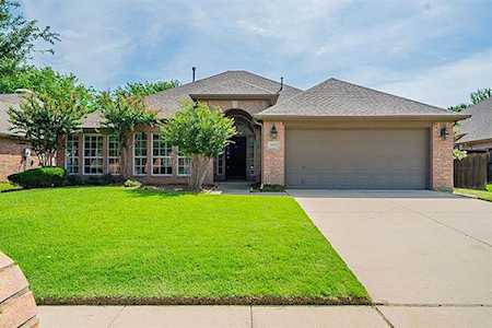 1106 Oakhollow Drive Corinth, TX 76210