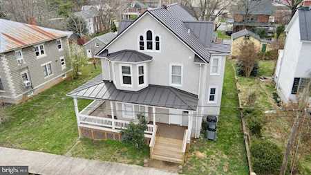 114 2nd Ave E Ranson, WV 25438
