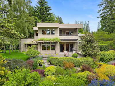 161 Lovell Ave SW Bainbridge Island, WA 98110