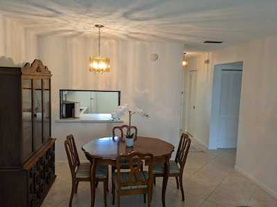 2615 N Garden Drive #307 Lake Worth, FL 33461