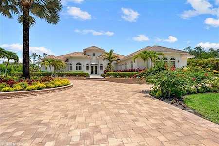 294 S Logan Blvd Naples, FL 34119