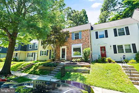 3032 Silent Valley Dr Fairfax, VA 22031