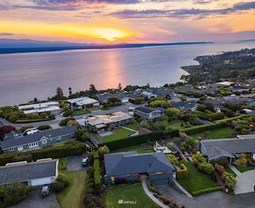 17045 12th Ave NW Shoreline, WA 98177
