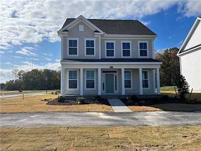 2200 Hampton Roads Parkway Chesapeake, VA 23321
