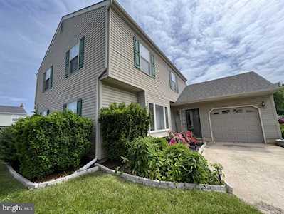 153 Applewood Dr Swedesboro, NJ 08085