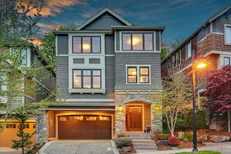 2443 NW Stoney Creek Dr Issaquah, WA 98027