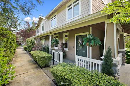7411 Warren Ave SE #B Snoqualmie, WA 98065