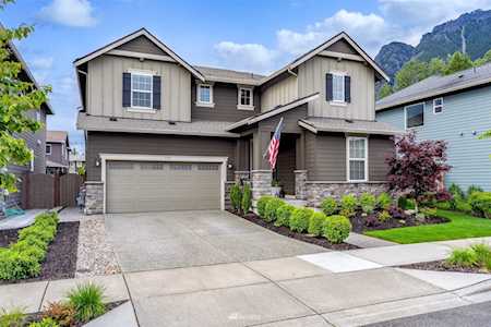 324 Zemp Way NE North Bend, WA 98045