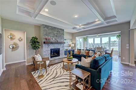 105 Crossvine Dr Mooresville, NC 28117