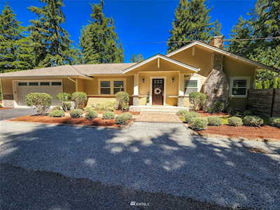 4355 92nd Ave SE Mercer Island, WA 98040