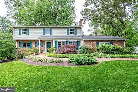8909 Linton Ln Alexandria, VA 22308