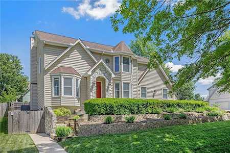 8117 Bell Rd Lenexa, KS 66219