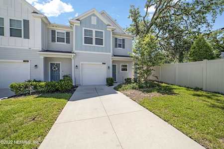 1703 Pottsburg Point Dr Jacksonville, FL 32207