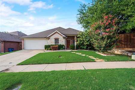 8200 Twin Oaks Drive Mckinney, TX 75070